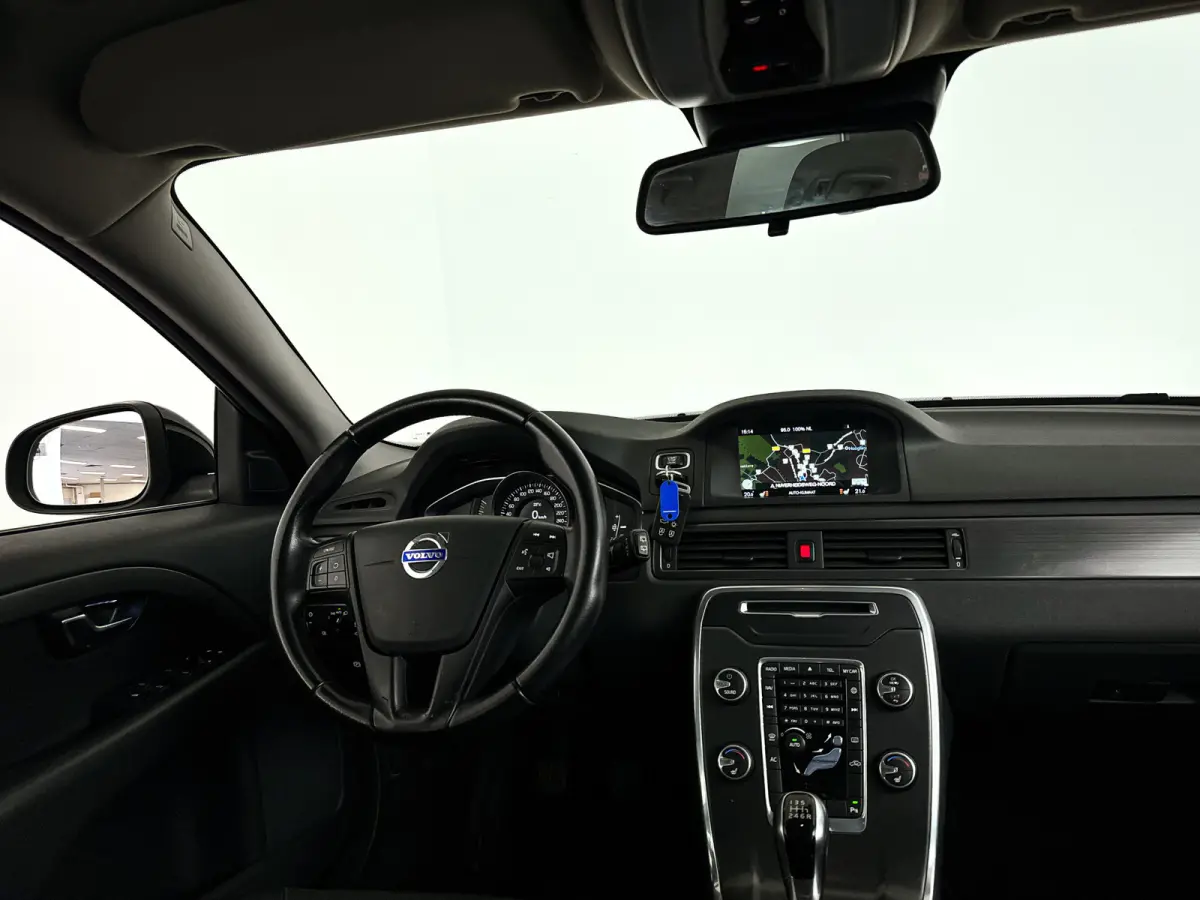 2.0 D2 Classic Edition | Park assist | Standkachel | Stoelverwarming | Navigatie