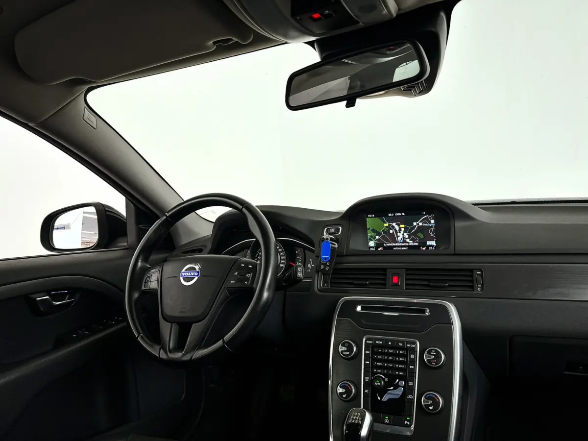 2.0 D2 Classic Edition | Park assist | Standkachel | Stoelverwarming | Navigatie