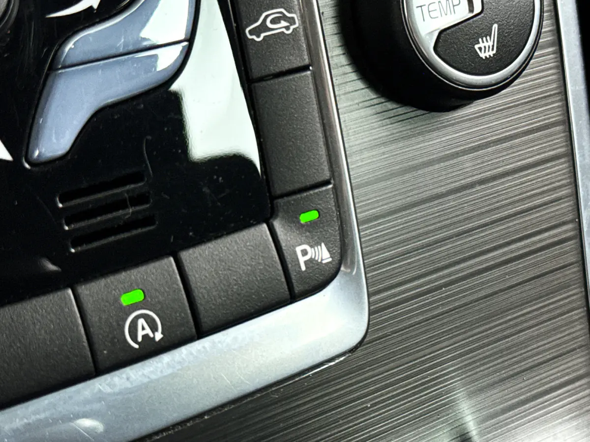 2.0 D2 Classic Edition | Park assist | Standkachel | Stoelverwarming | Navigatie