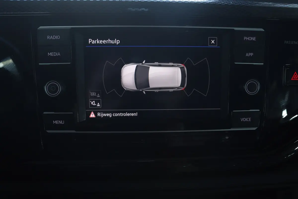 1.0 TSI Life (PARKEERSENSOREN, DIGITALE COCKPIT, CRUISE ADAPTIEF, CARPLAY)