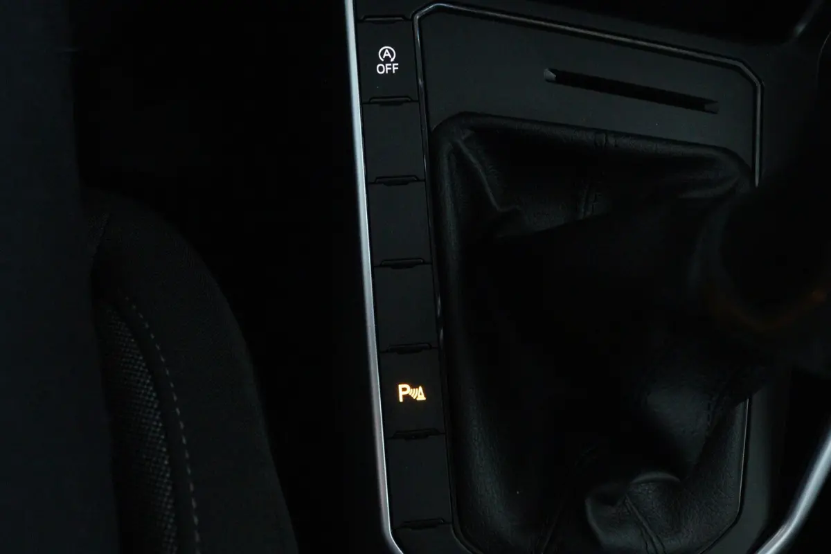 1.0 TSI Life (PARKEERSENSOREN, DIGITALE COCKPIT, CRUISE ADAPTIEF, CARPLAY)
