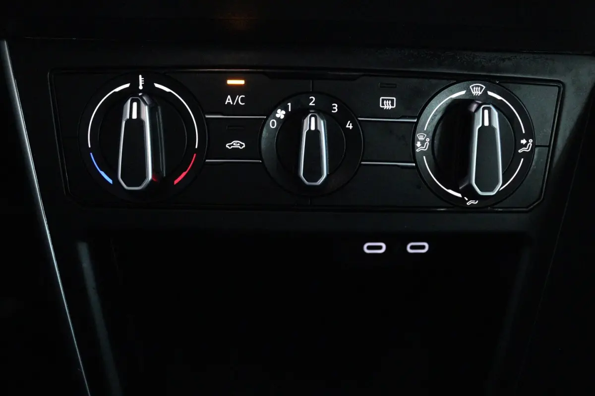 1.0 TSI Life (PARKEERSENSOREN, DIGITALE COCKPIT, CRUISE ADAPTIEF, CARPLAY)