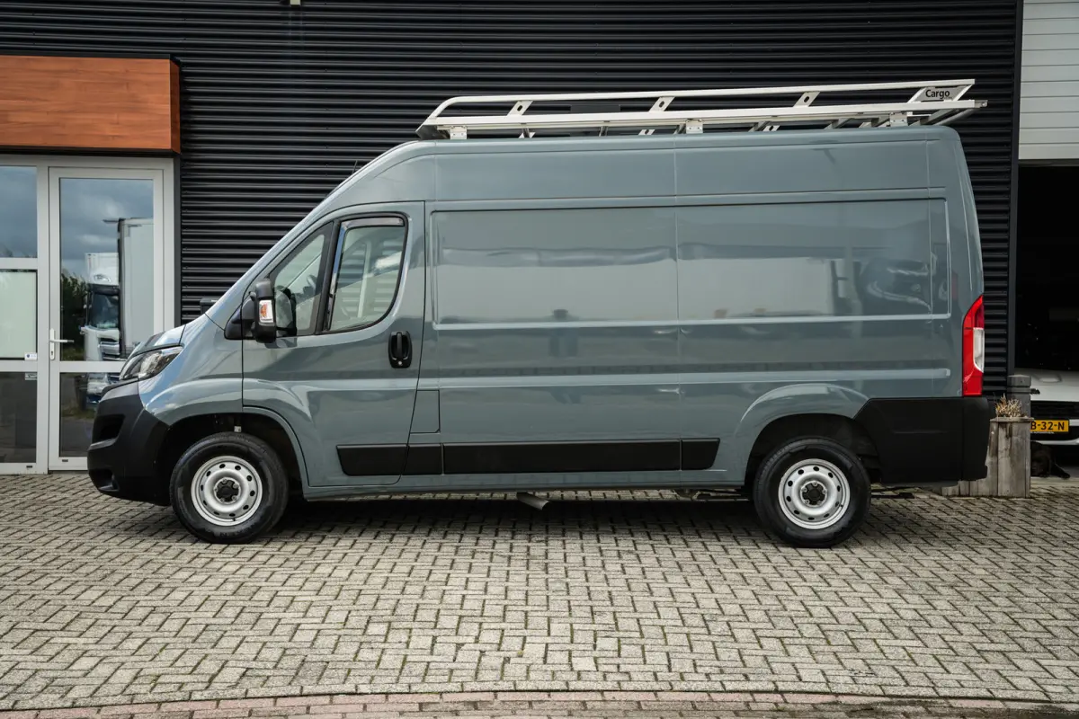 2.2 MJ 145pk L2H2 | Airco | Navigatie | Camera | Trekhaak | Imperiaal | Ladder | EURO6 |