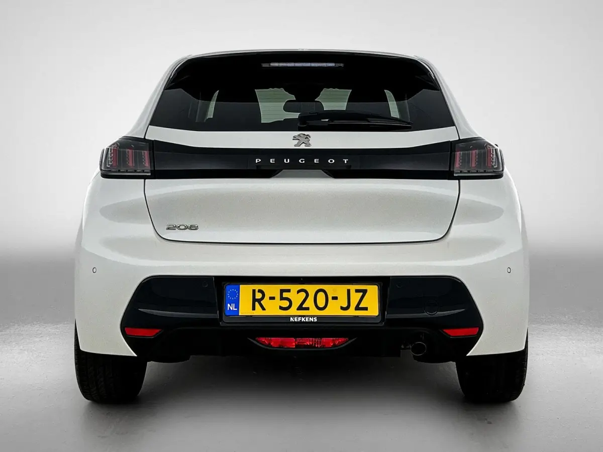 1.2 100pk Allure Pack | Navigatie | Climate Control | Cruise Control | Camera | LED | 16"LMV | Apple Carplay/Android Auto |