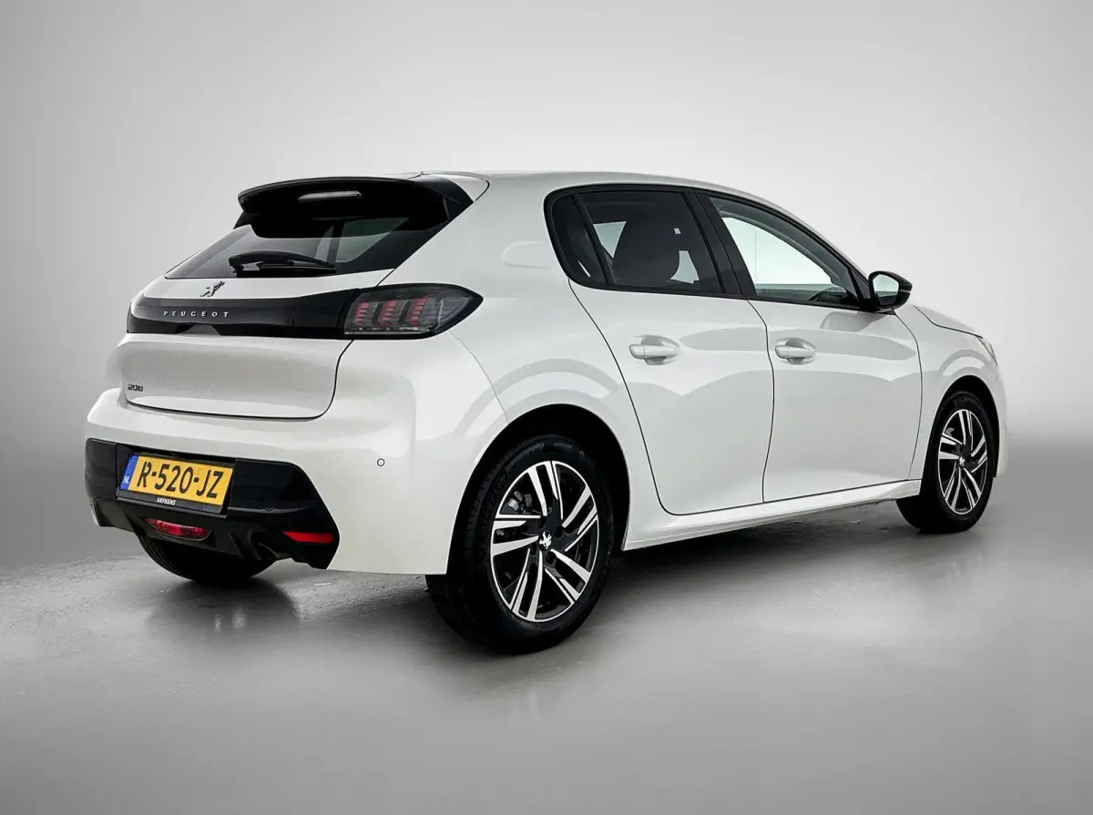 1.2 100pk Allure Pack | Navigatie | Climate Control | Cruise Control | Camera | LED | 16"LMV | Apple Carplay/Android Auto |