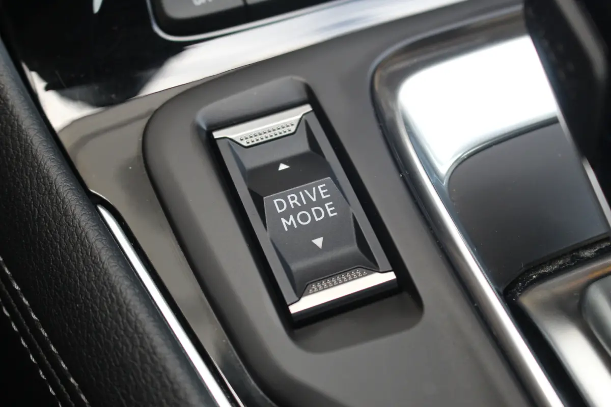 1.6 Turbo Plug-In Hybrid Business Elegance | Afn Trekhaak | Camera | Stoelverw. & Vert | Carplay | Adapt Cruise | Dodehoeksens. | Navi | LED | Afn Trekhaak | Camera | Stoelverw. & Vert | Car