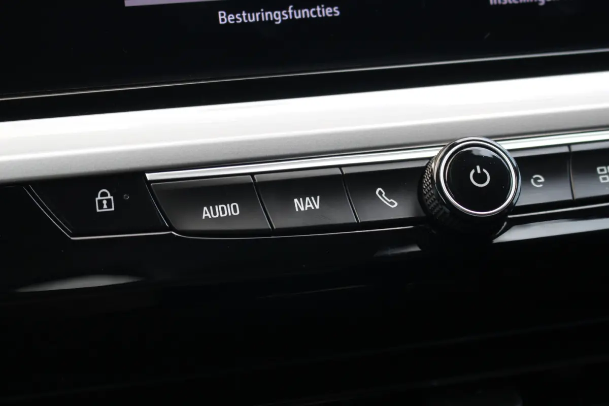 1.6 Turbo Plug-In Hybrid Business Elegance | Afn Trekhaak | Camera | Stoelverw. & Vert | Carplay | Adapt Cruise | Dodehoeksens. | Navi | LED | Afn Trekhaak | Camera | Stoelverw. & Vert | Car
