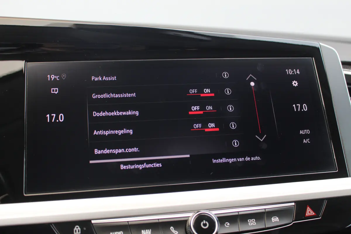 1.6 Turbo Plug-In Hybrid Business Elegance | Afn Trekhaak | Camera | Stoelverw. & Vert | Carplay | Adapt Cruise | Dodehoeksens. | Navi | LED | Afn Trekhaak | Camera | Stoelverw. & Vert | Car