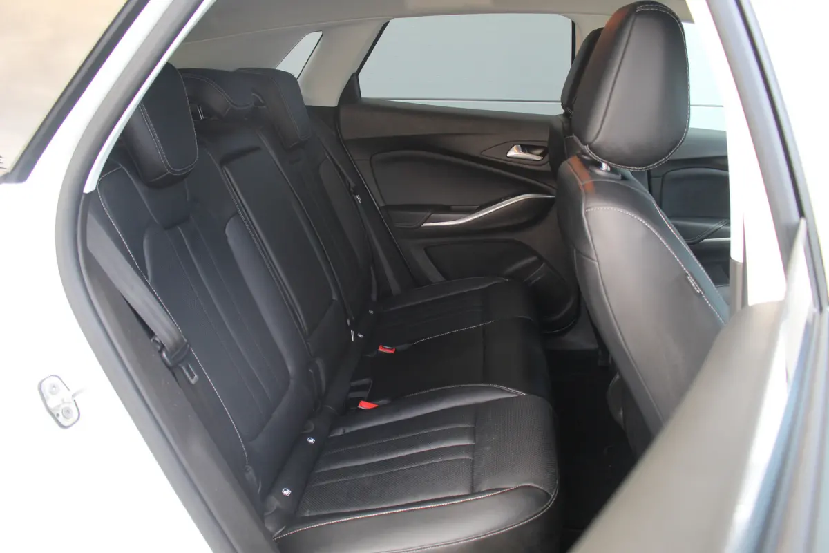 1.6 Turbo Plug-In Hybrid Business Elegance | Afn Trekhaak | Camera | Stoelverw. & Vert | Carplay | Adapt Cruise | Dodehoeksens. | Navi | LED | Afn Trekhaak | Camera | Stoelverw. & Vert | Car
