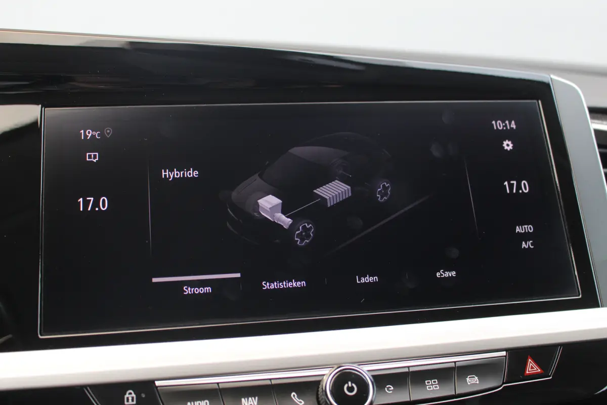 1.6 Turbo Plug-In Hybrid Business Elegance | Afn Trekhaak | Camera | Stoelverw. & Vert | Carplay | Adapt Cruise | Dodehoeksens. | Navi | LED | Afn Trekhaak | Camera | Stoelverw. & Vert | Car
