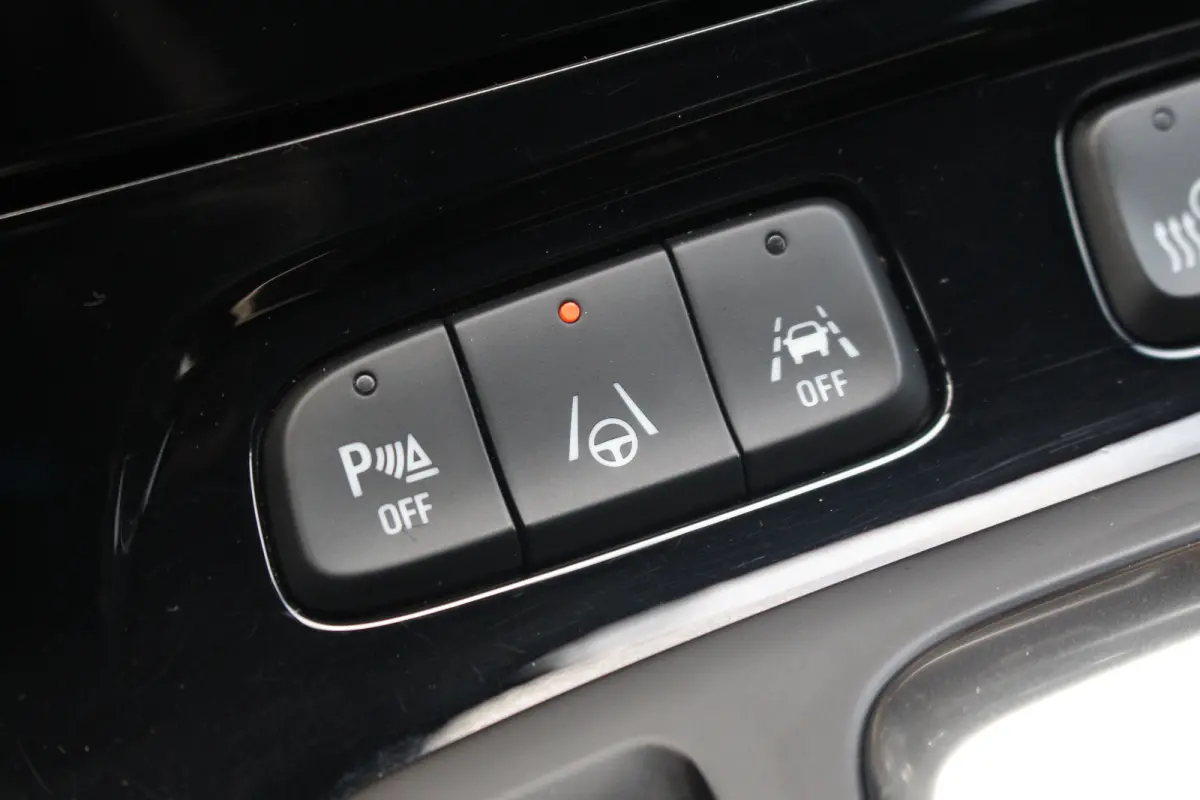1.6 Turbo Plug-In Hybrid Business Elegance | Afn Trekhaak | Camera | Stoelverw. & Vert | Carplay | Adapt Cruise | Dodehoeksens. | Navi | LED | Afn Trekhaak | Camera | Stoelverw. & Vert | Car