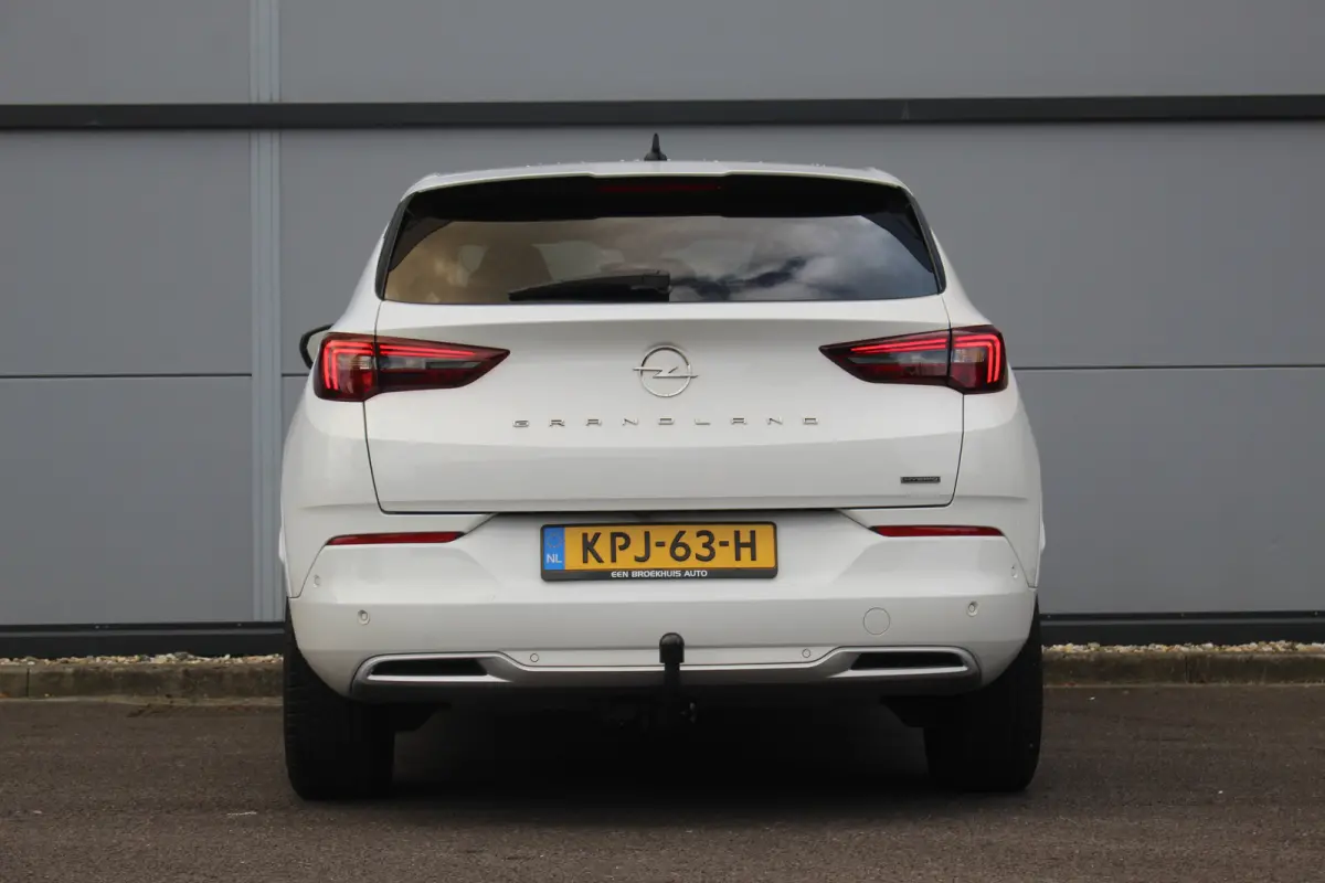 1.6 Turbo Plug-In Hybrid Business Elegance | Afn Trekhaak | Camera | Stoelverw. & Vert | Carplay | Adapt Cruise | Dodehoeksens. | Navi | LED | Afn Trekhaak | Camera | Stoelverw. & Vert | Car