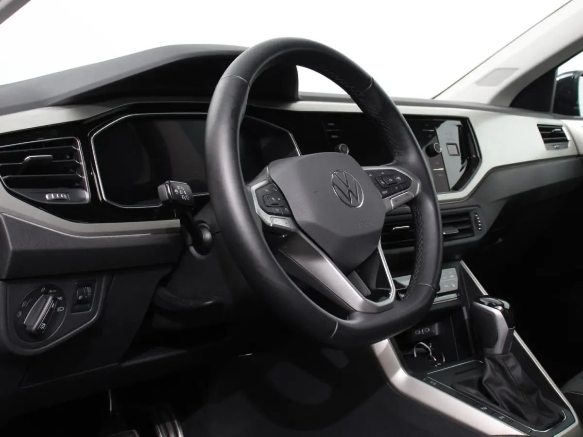 1.0 TSI Move DSG Navigatie Apple Carplay/Android Auto Airco Digitale Cockpit Adaptive Cruise Control Lichtmetalen Velgen Parkeer sensoren V+A Stoelverwarming