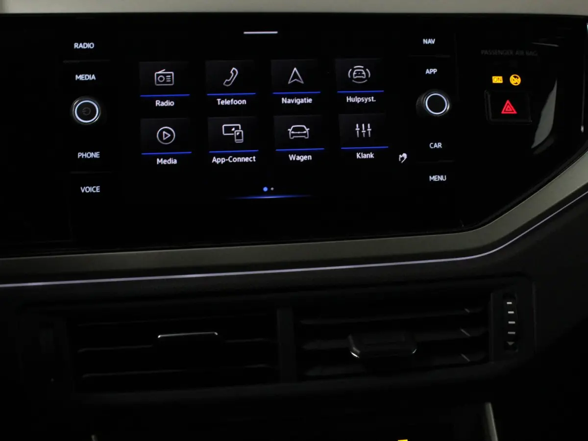 1.0 TSI Move DSG Navigatie Apple Carplay/Android Auto Airco Digitale Cockpit Adaptive Cruise Control Lichtmetalen Velgen Parkeer sensoren V+A Stoelverwarming
