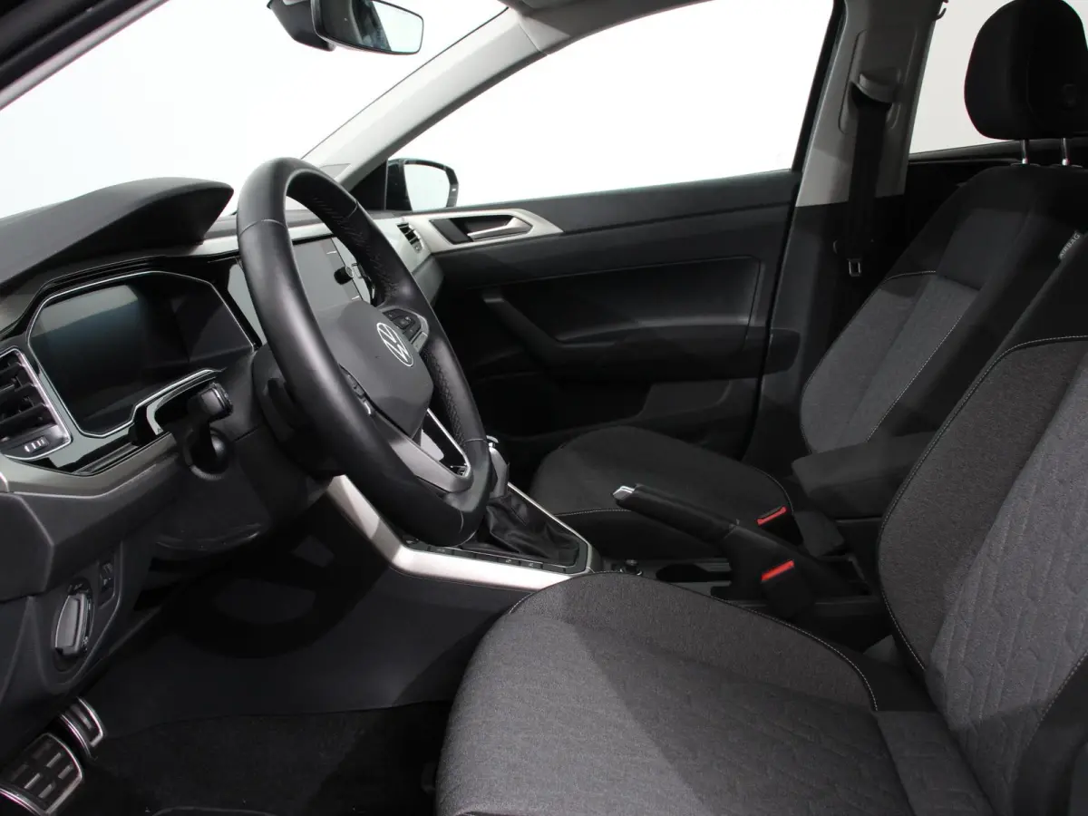 1.0 TSI Move DSG Navigatie Apple Carplay/Android Auto Airco Digitale Cockpit Adaptive Cruise Control Lichtmetalen Velgen Parkeer sensoren V+A Stoelverwarming
