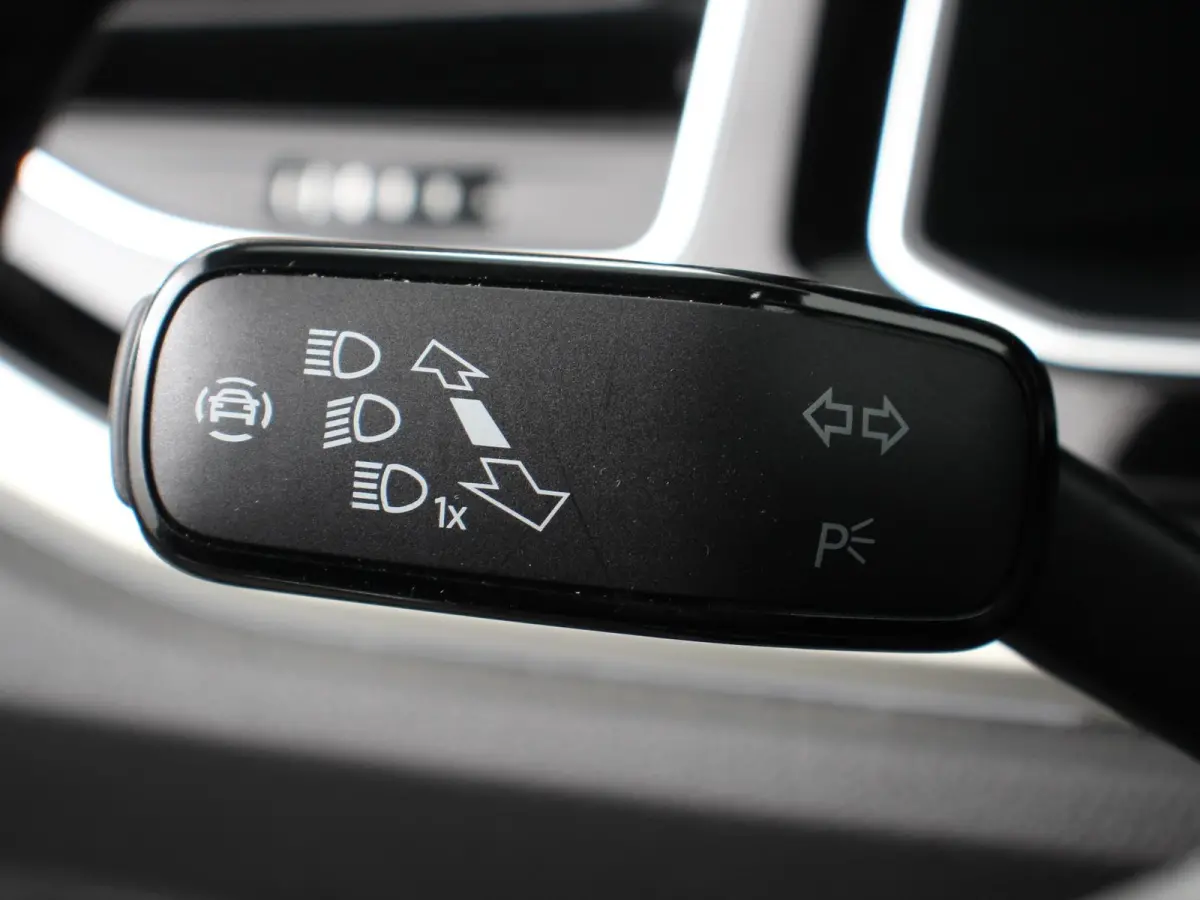 1.0 TSI Move DSG Navigatie Apple Carplay/Android Auto Airco Digitale Cockpit Adaptive Cruise Control Lichtmetalen Velgen Parkeer sensoren V+A Stoelverwarming