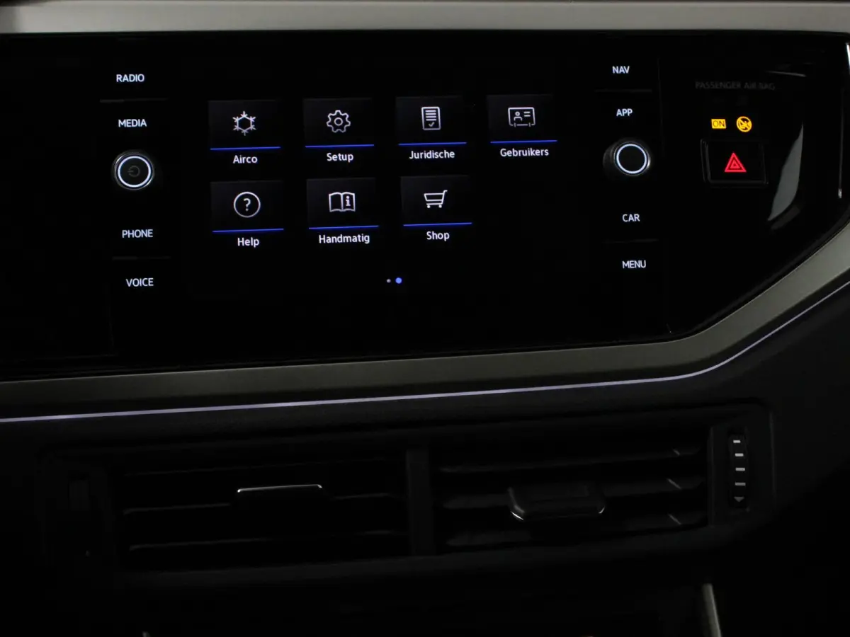 1.0 TSI Move DSG Navigatie Apple Carplay/Android Auto Airco Digitale Cockpit Adaptive Cruise Control Lichtmetalen Velgen Parkeer sensoren V+A Stoelverwarming