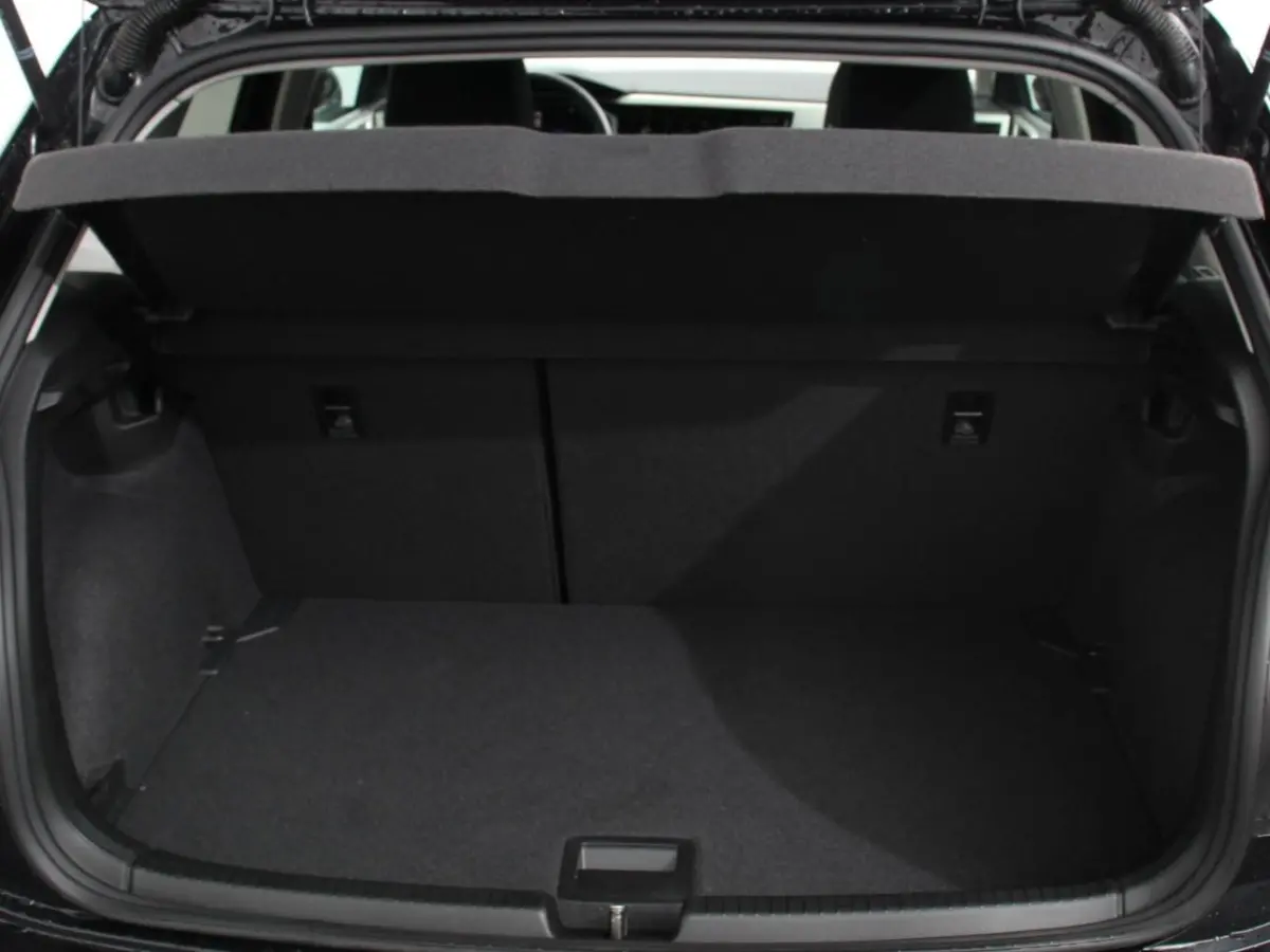 1.0 TSI Move DSG Navigatie Apple Carplay/Android Auto Airco Digitale Cockpit Adaptive Cruise Control Lichtmetalen Velgen Parkeer sensoren V+A Stoelverwarming