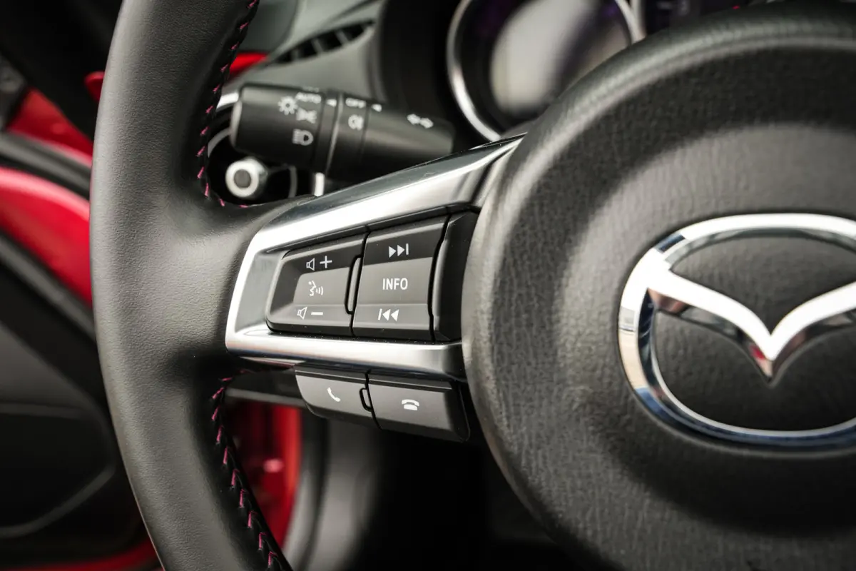 2.0 SkyActiv-G 160 GT-M | BOSE | CRUISE | NAVI | LEDER | STOELVERW. | PDC | SOUL RED | SPORTUITLAAT |