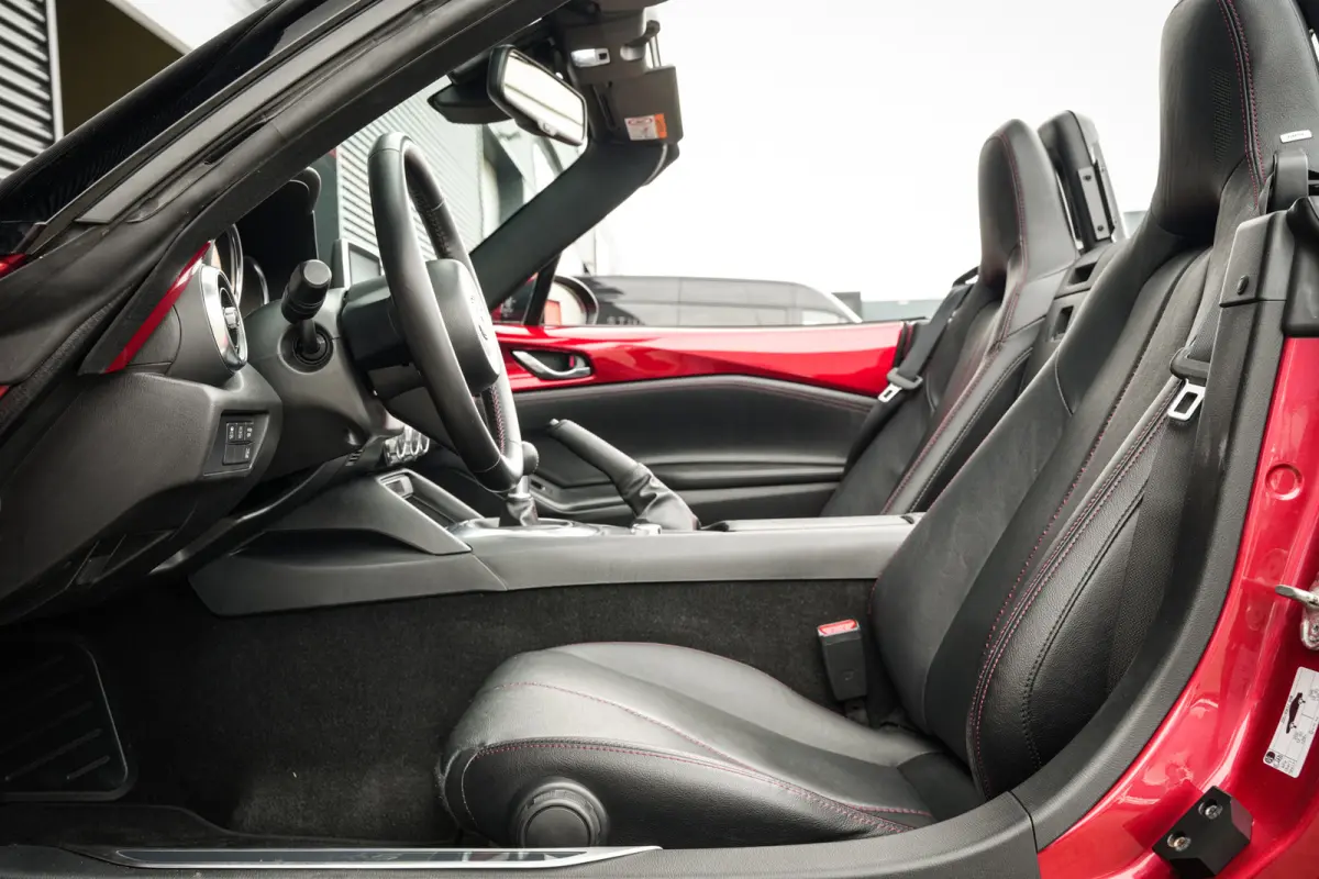 2.0 SkyActiv-G 160 GT-M | BOSE | CRUISE | NAVI | LEDER | STOELVERW. | PDC | SOUL RED | SPORTUITLAAT |
