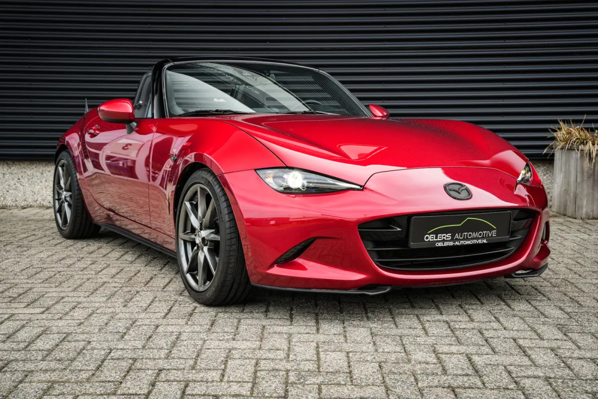 2.0 SkyActiv-G 160 GT-M | BOSE | CRUISE | NAVI | LEDER | STOELVERW. | PDC | SOUL RED | SPORTUITLAAT |