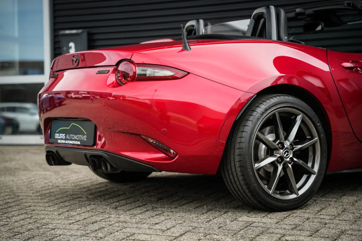 2.0 SkyActiv-G 160 GT-M | BOSE | CRUISE | NAVI | LEDER | STOELVERW. | PDC | SOUL RED | SPORTUITLAAT |