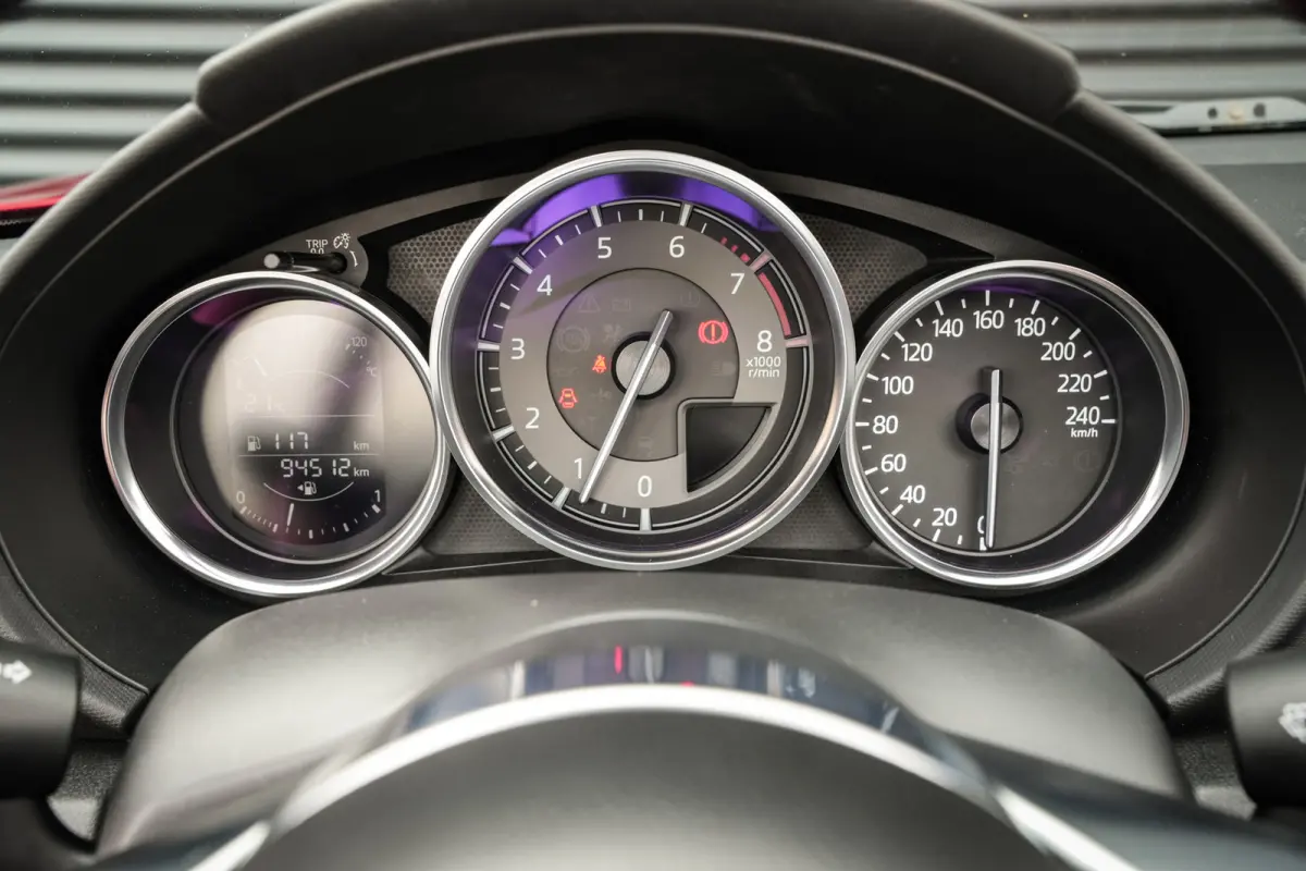 2.0 SkyActiv-G 160 GT-M | BOSE | CRUISE | NAVI | LEDER | STOELVERW. | PDC | SOUL RED | SPORTUITLAAT |