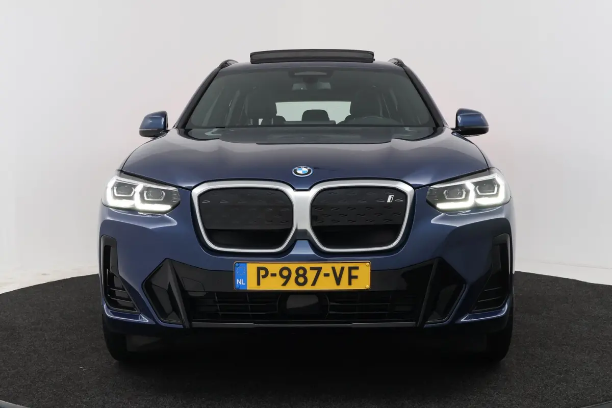 Executive 80 kWh SOH 100% (PANORAMADAK, CAMERA, SFEERVERLICHTING, STOELVERWARMING, ELEKTR