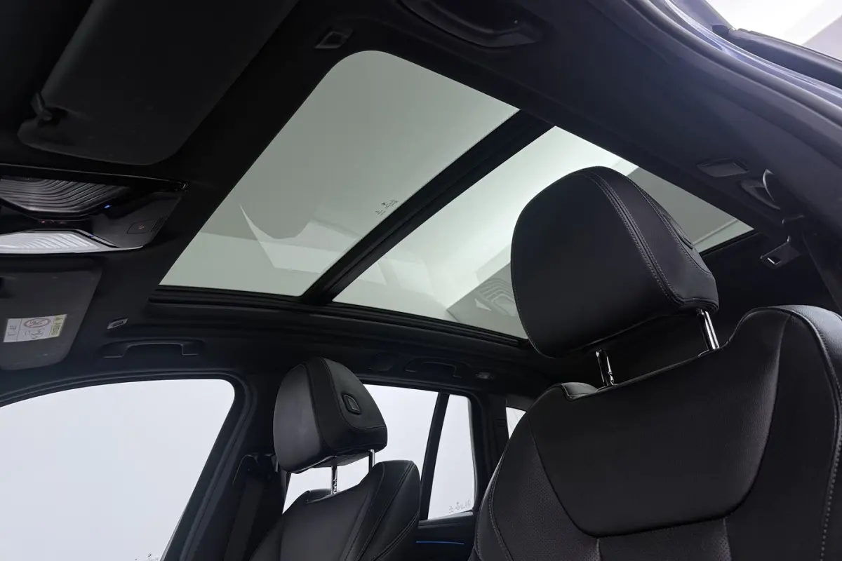 Executive 80 kWh SOH 100% (PANORAMADAK, CAMERA, SFEERVERLICHTING, STOELVERWARMING, ELEKTR