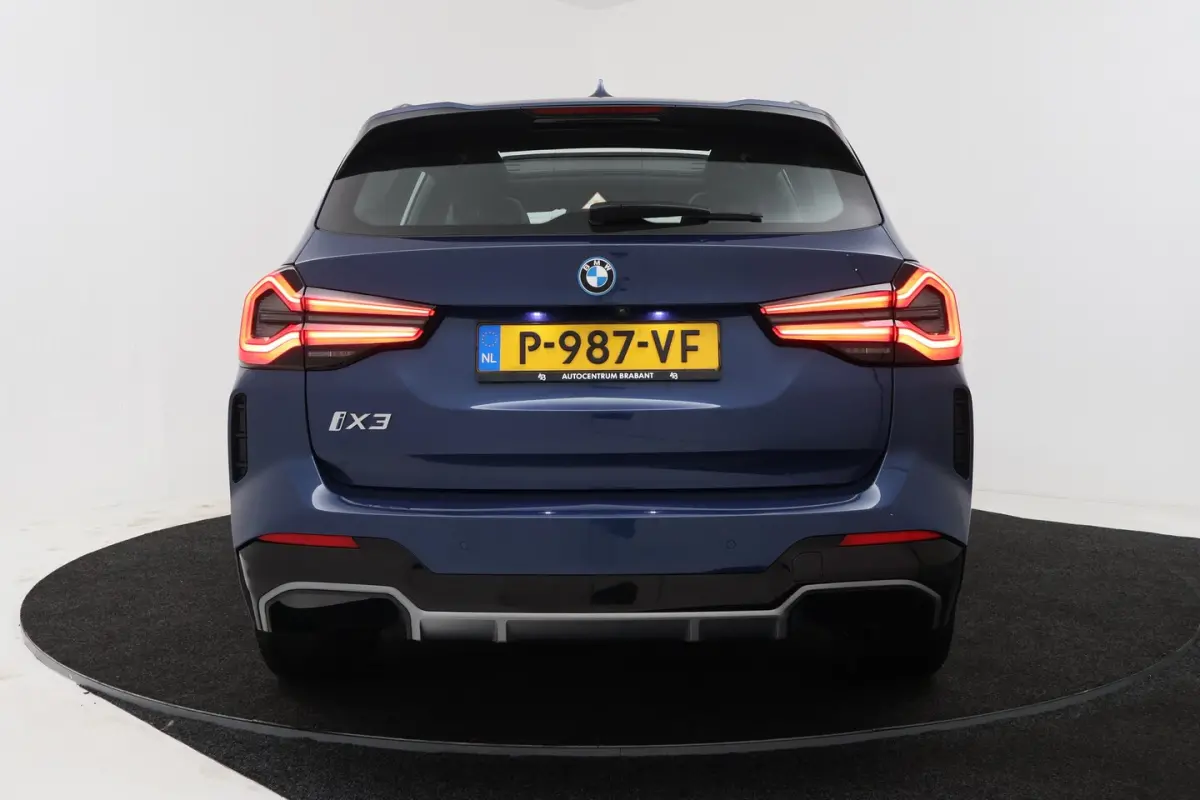 Executive 80 kWh SOH 100% (PANORAMADAK, CAMERA, SFEERVERLICHTING, STOELVERWARMING, ELEKTR