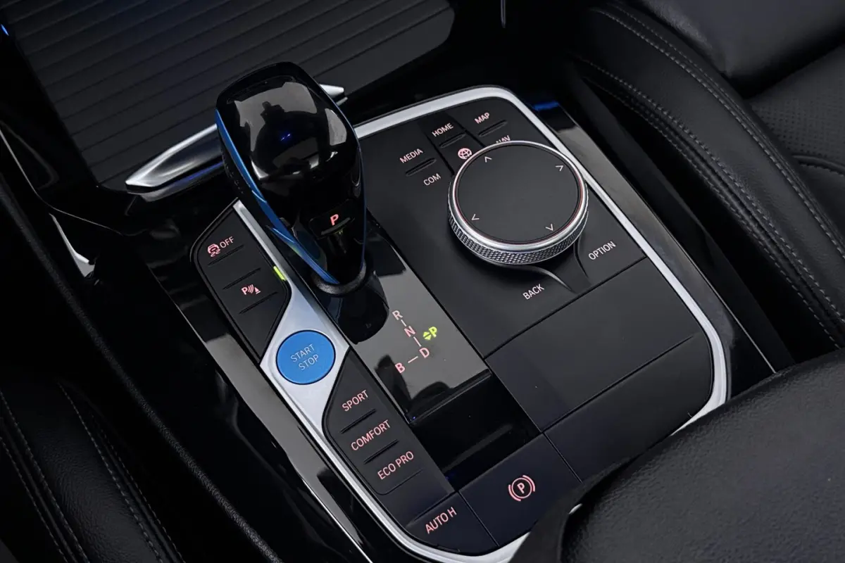 Executive 80 kWh SOH 100% (PANORAMADAK, CAMERA, SFEERVERLICHTING, STOELVERWARMING, ELEKTR