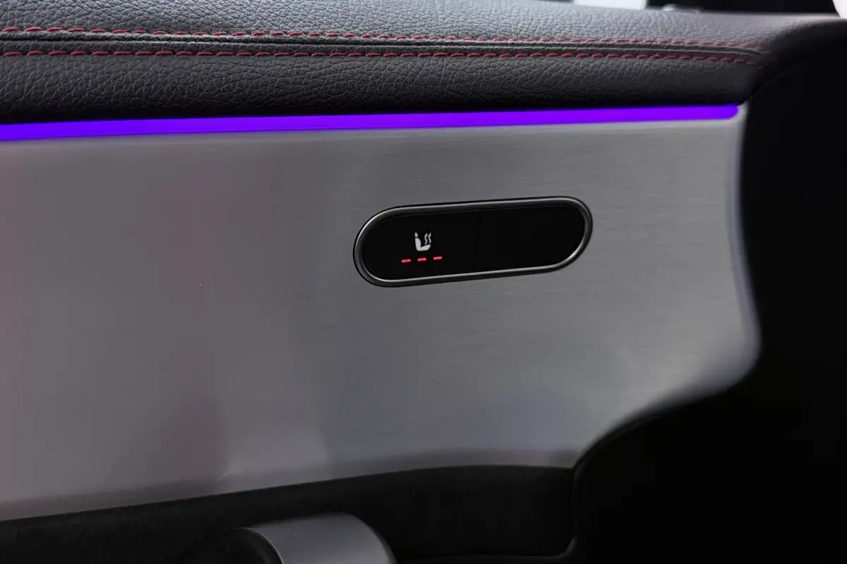 200 Business Solution AMG (PANORAMADAK, STOELVERWARMING, SFEERVERLICHTING, CAMERA, CRUISE