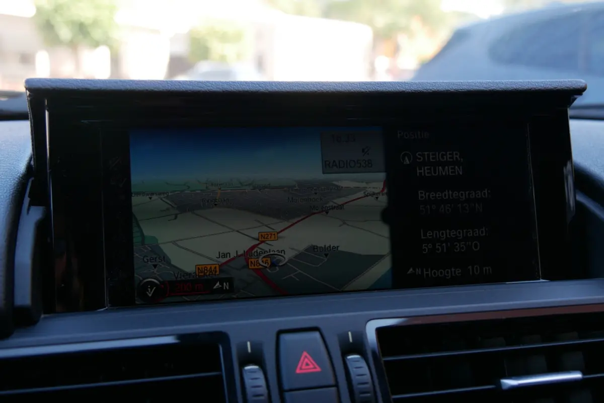 SDrive18i. m-sport. leder. stoelverwarming.navi .org ned