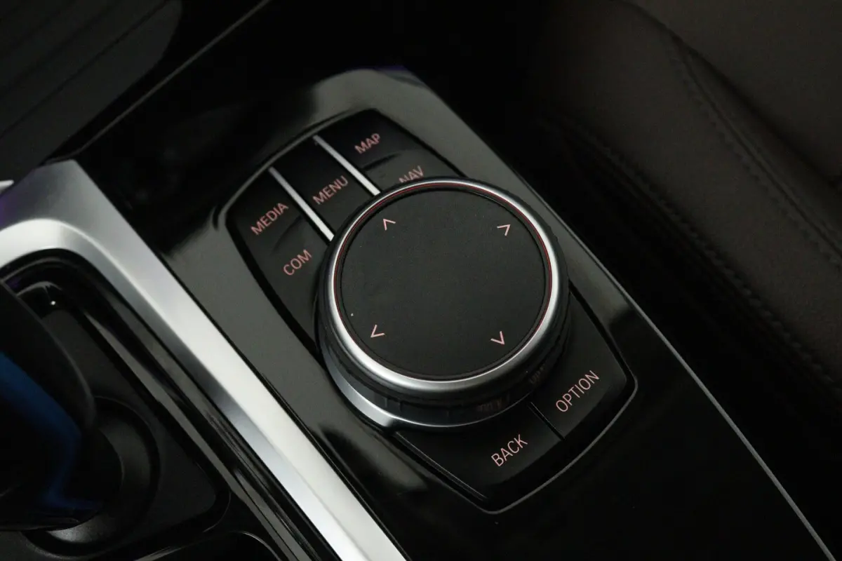 Executive 80 kWh SOH 96% (PANORAMADAK, SFEERVERLICHTING, ADAPTIVE CRUISE, AUTOPILOT, STOEL