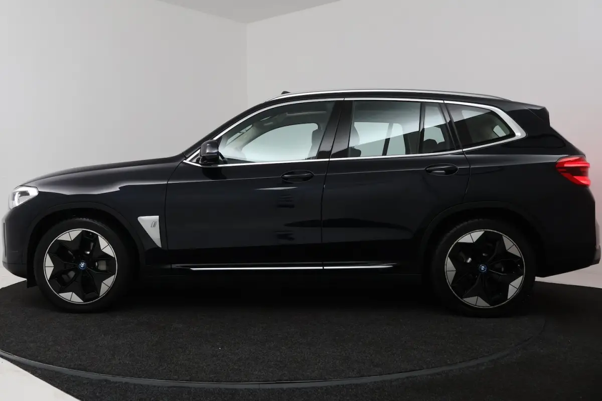 Executive 80 kWh SOH 96% (PANORAMADAK, SFEERVERLICHTING, ADAPTIVE CRUISE, AUTOPILOT, STOEL