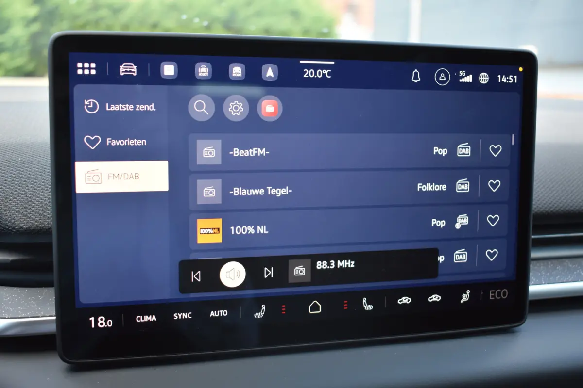 50kWh ev life 125kW aut | STEUNHAAK | CAMERA | STUUR + STOEL VERW. | FULL.LED | APP.CONNECT | KEYLESS | ADAPT.CRUISE | CLIMA 2 ZONES |