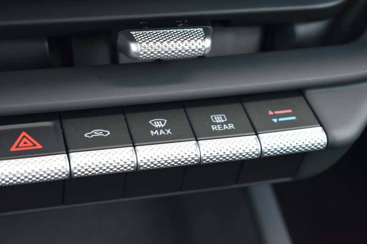 50kWh ev life 125kW aut | STEUNHAAK | CAMERA | STUUR + STOEL VERW. | FULL.LED | APP.CONNECT | KEYLESS | ADAPT.CRUISE | CLIMA 2 ZONES |
