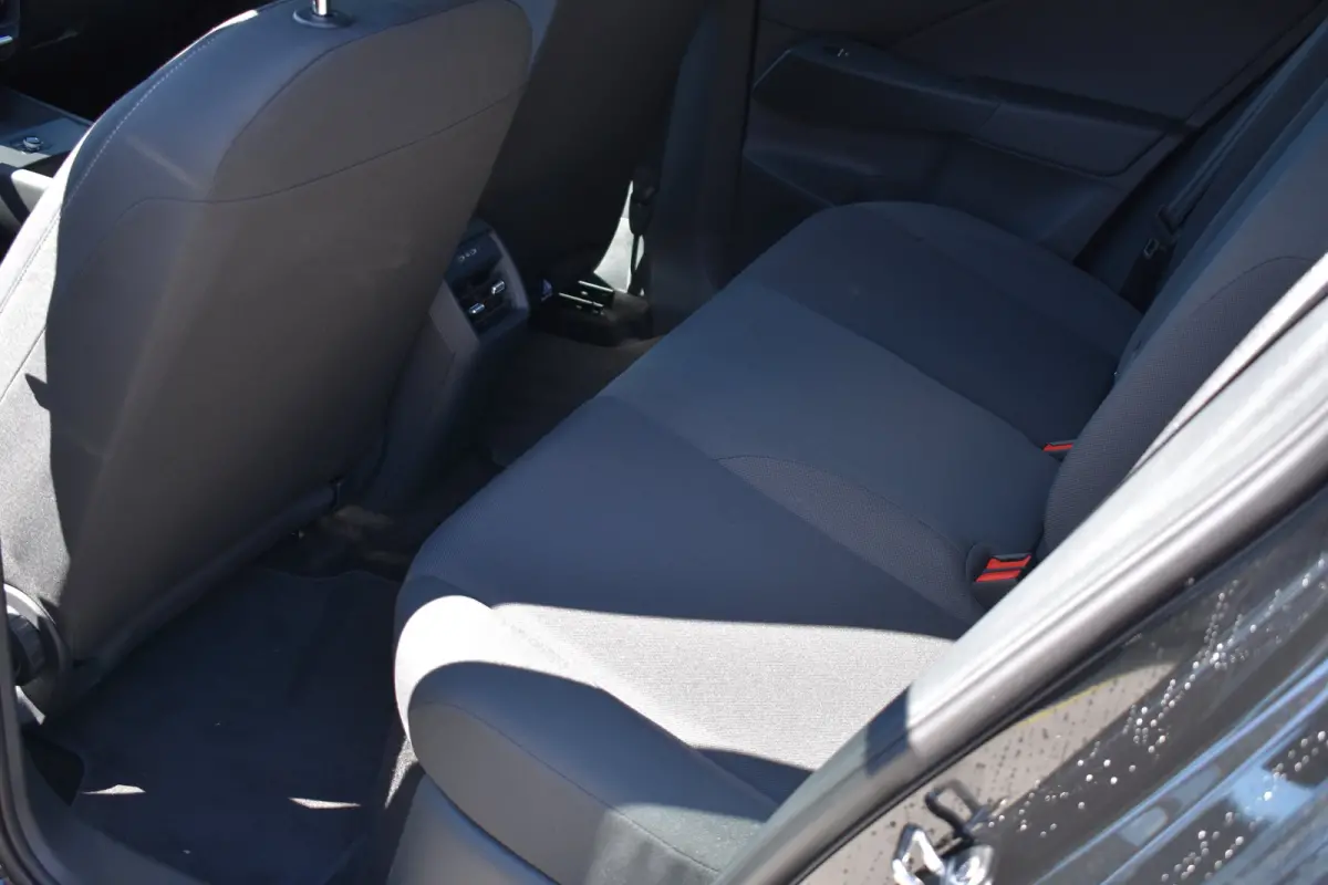 50kWh ev life 125kW aut | STEUNHAAK | CAMERA | STUUR + STOEL VERW. | FULL.LED | APP.CONNECT | KEYLESS | ADAPT.CRUISE | CLIMA 2 ZONES |