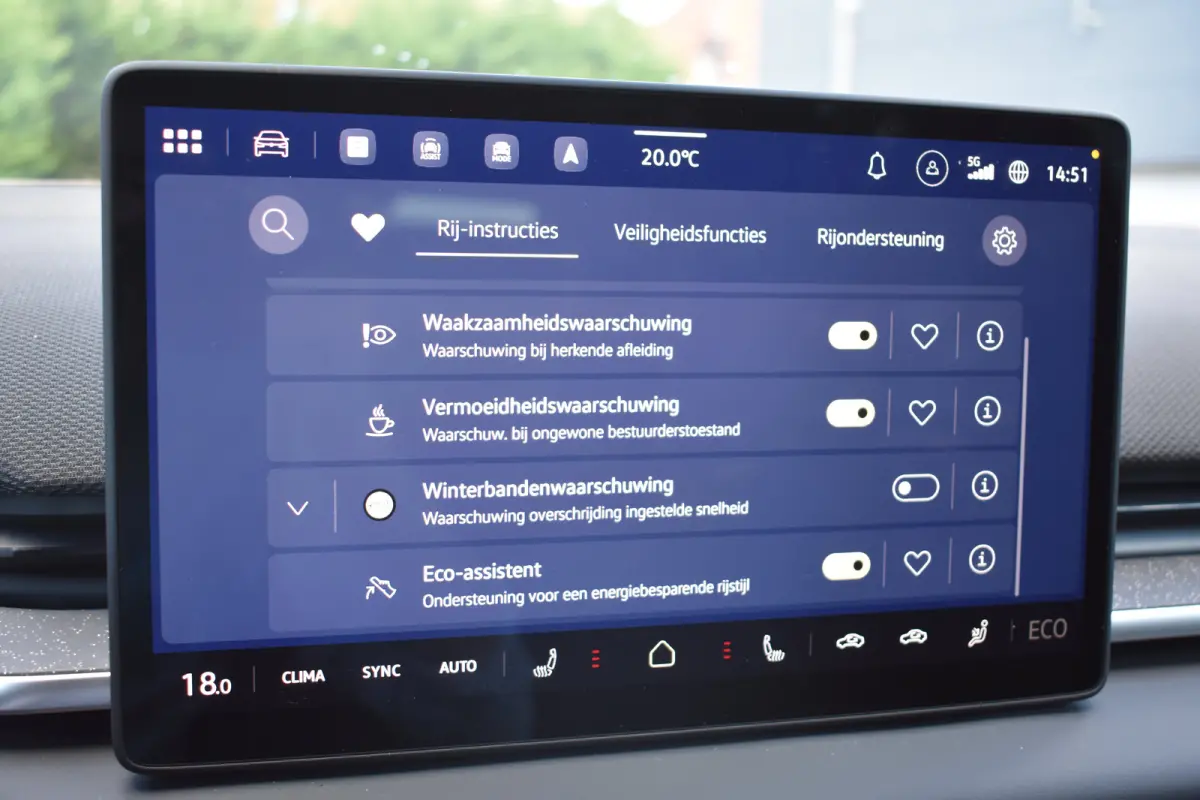 50kWh ev life 125kW aut | STEUNHAAK | CAMERA | STUUR + STOEL VERW. | FULL.LED | APP.CONNECT | KEYLESS | ADAPT.CRUISE | CLIMA 2 ZONES |