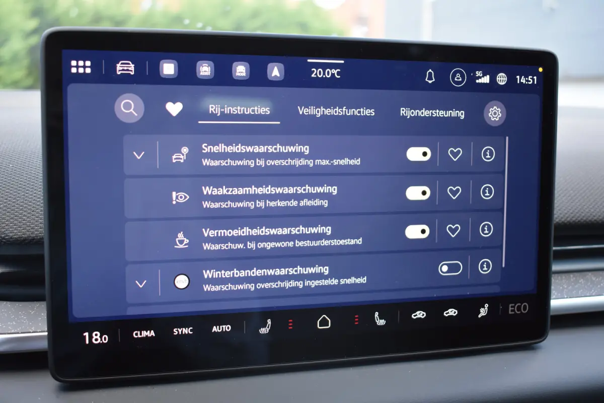 50kWh ev life 125kW aut | STEUNHAAK | CAMERA | STUUR + STOEL VERW. | FULL.LED | APP.CONNECT | KEYLESS | ADAPT.CRUISE | CLIMA 2 ZONES |