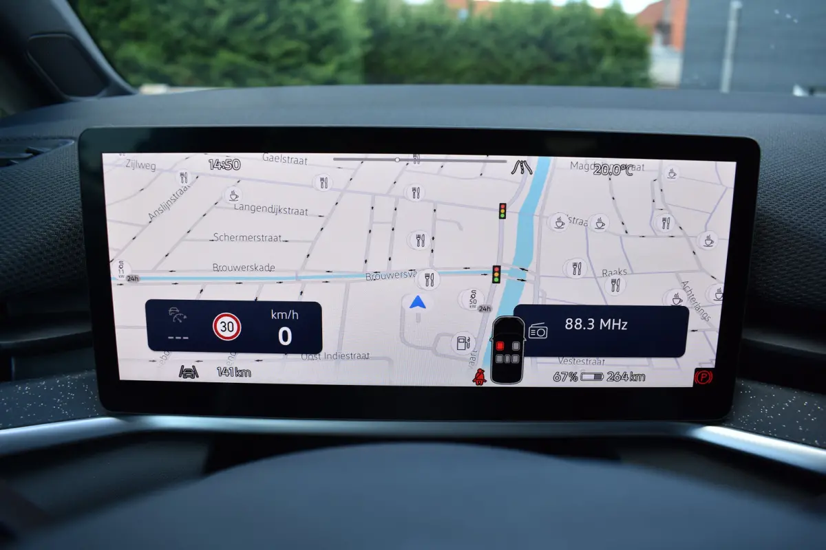 50kWh ev life 125kW aut | STEUNHAAK | CAMERA | STUUR + STOEL VERW. | FULL.LED | APP.CONNECT | KEYLESS | ADAPT.CRUISE | CLIMA 2 ZONES |
