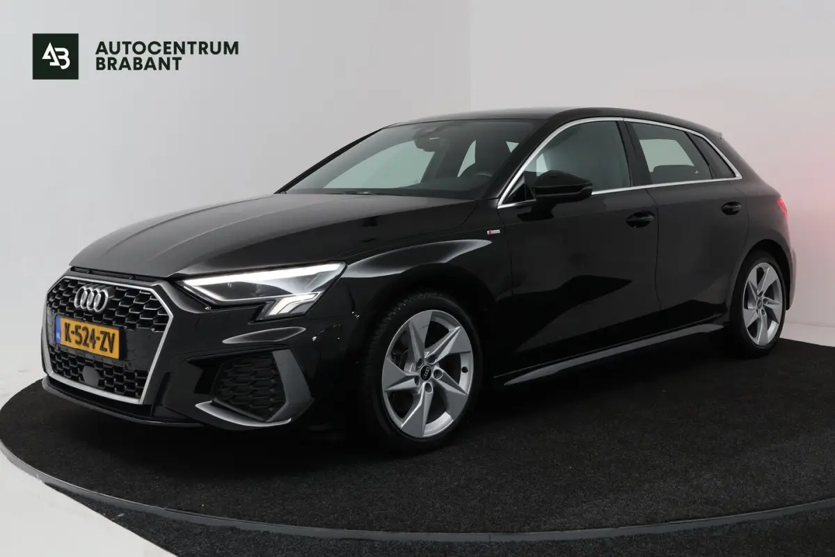 30 TFSI S edition (STOELVERWARMING, LANE-ASSIST, NAVIGATIE, PARKEERSENSOREN)