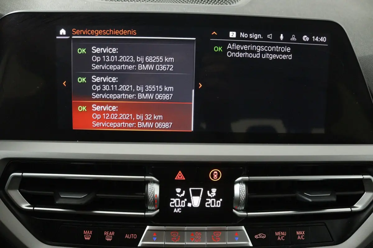 318i Executive Edition (NAVIGATIE, CARPLAY, LED, DEALER ONDERHOUDEN)