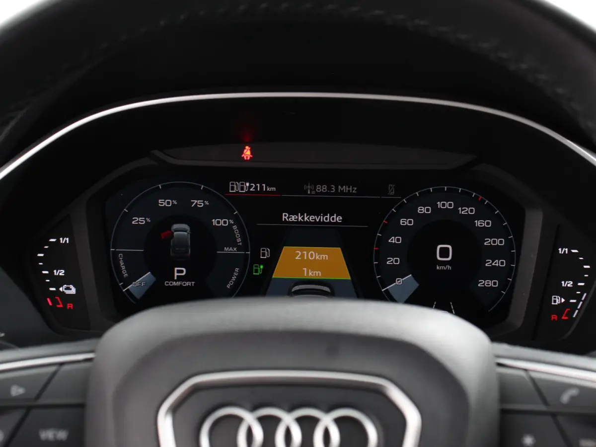 45 TFSI e PHEV Automaat Attitude Plus Electrisch bedienbare kofferklep Dab 20"Lichtmtelalen velgen Extra Getint glas Led Dab Navigatie Apple Carplay/Android Auto