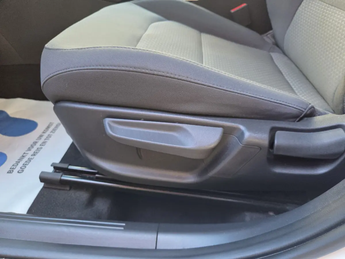 1.6 GDi PHEV DynamicLine Automaat/ Parkeersensoren en camera achter/ Apple Carplay-Android auto/ Rijklaarprijs!