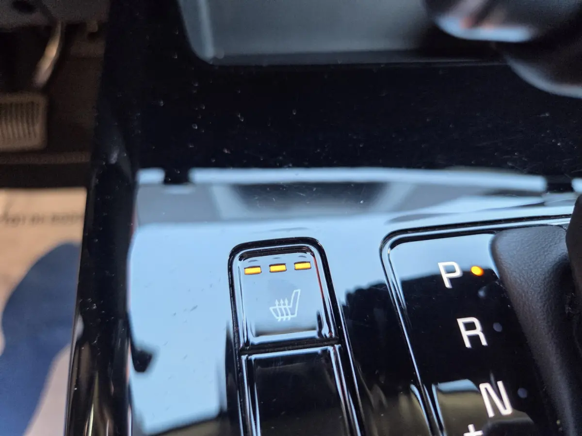 1.6 GDi PHEV DynamicLine Automaat/ Parkeersensoren en camera achter/ Apple Carplay-Android auto/ Rijklaarprijs!