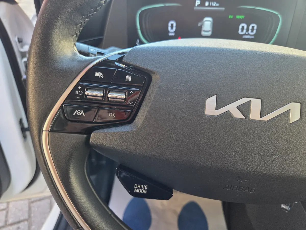 1.6 GDi PHEV DynamicLine Automaat/ Parkeersensoren en camera achter/ Apple Carplay-Android auto/ Rijklaarprijs!