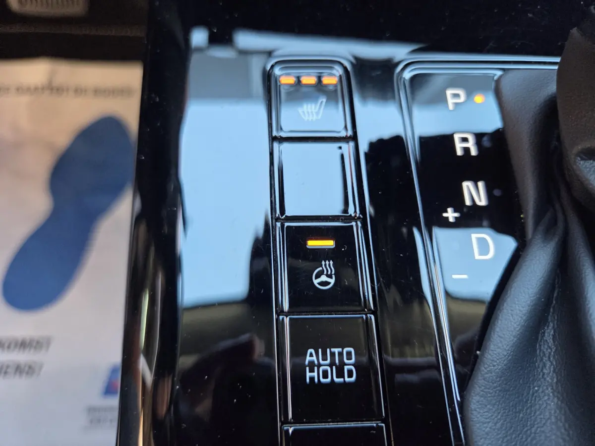 1.6 GDi PHEV DynamicLine Automaat/ Parkeersensoren en camera achter/ Apple Carplay-Android auto/ Rijklaarprijs!