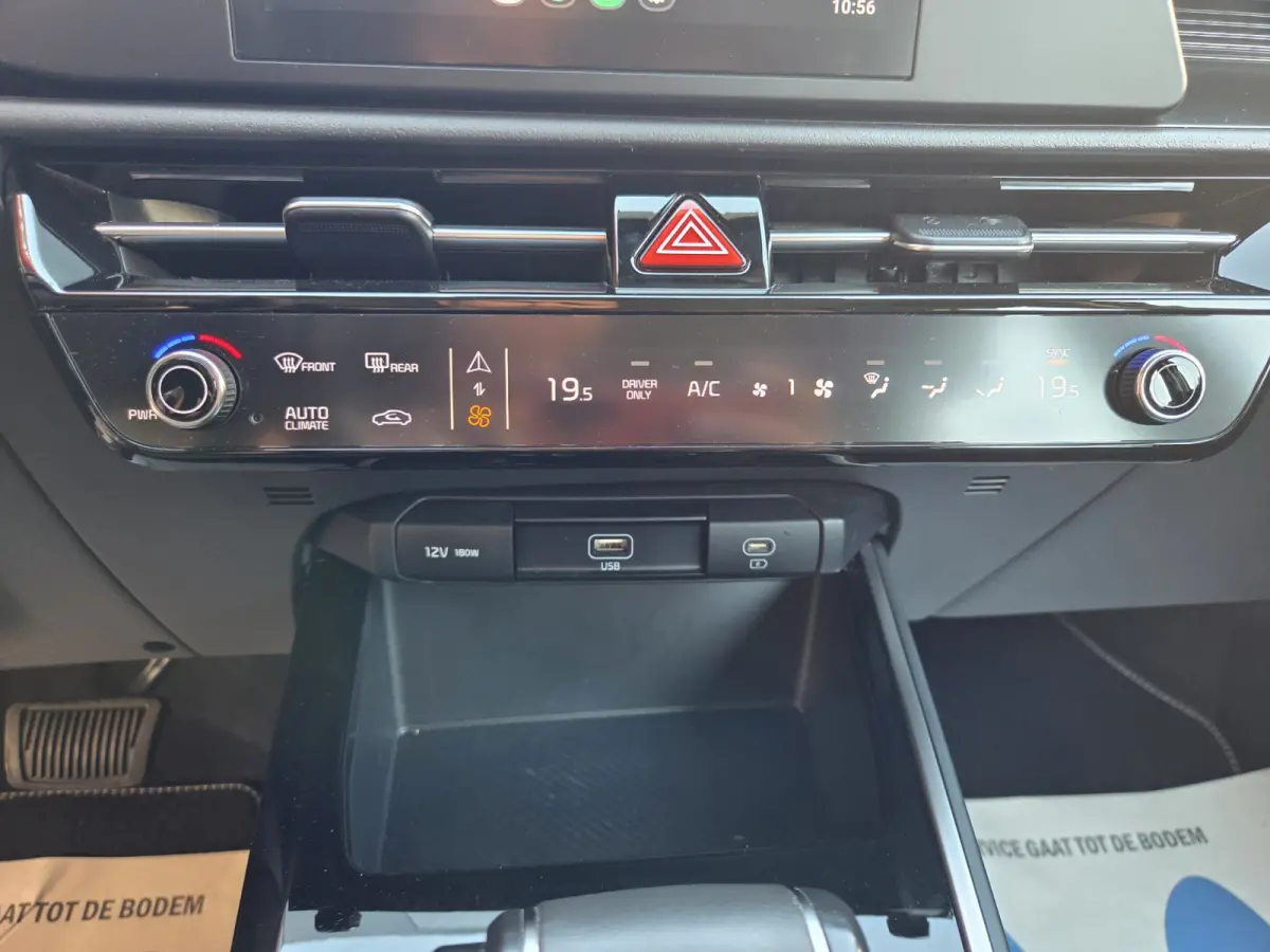 1.6 GDi PHEV DynamicLine Automaat/ Parkeersensoren en camera achter/ Apple Carplay-Android auto/ Rijklaarprijs!