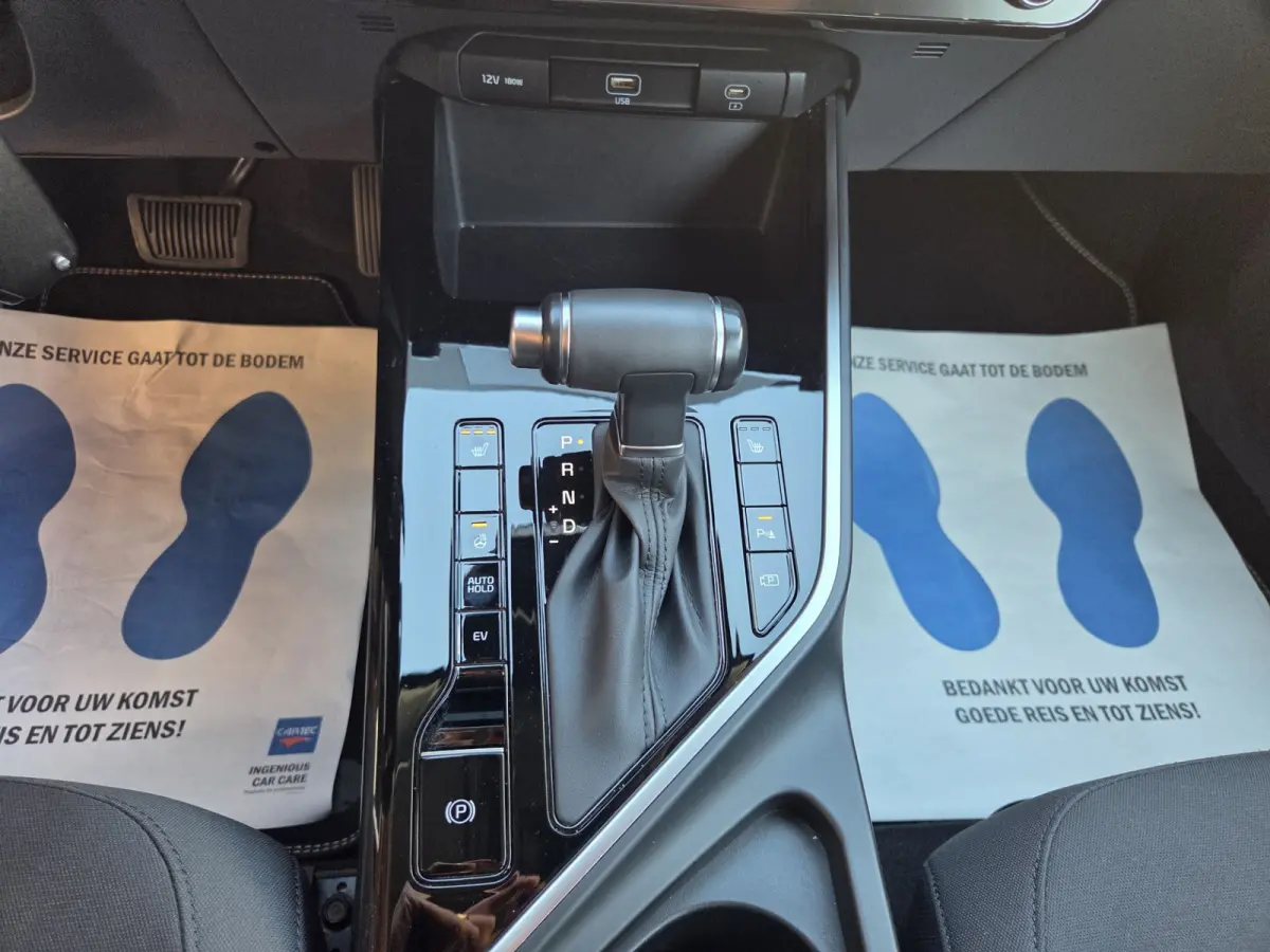 1.6 GDi PHEV DynamicLine Automaat/ Parkeersensoren en camera achter/ Apple Carplay-Android auto/ Rijklaarprijs!